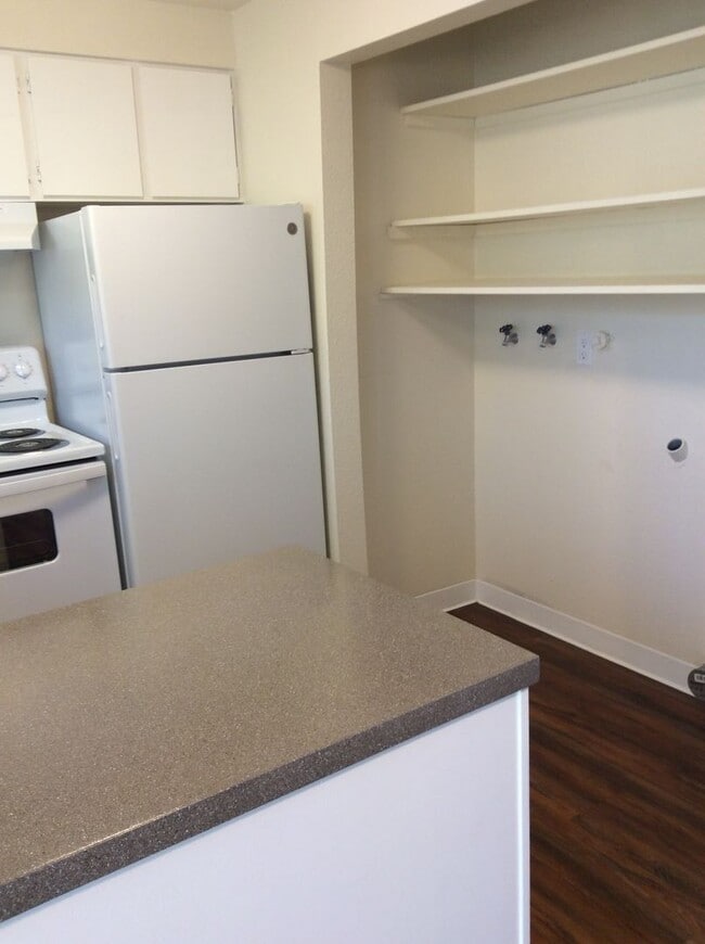 Photo - Village Monroe Apartments