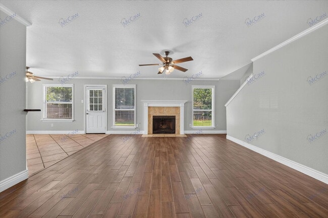 Photo - 333 Stately Oak Ln