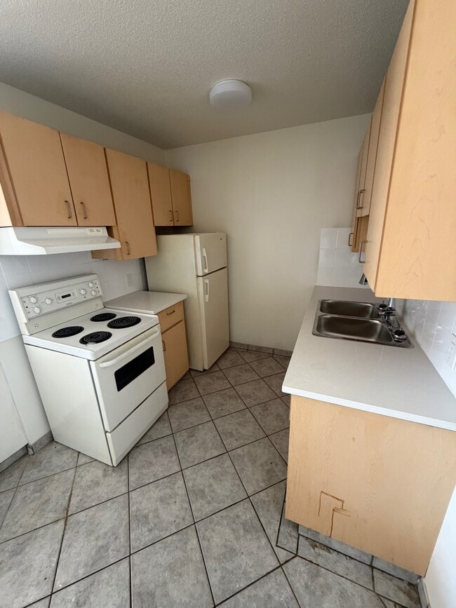 Photo - 9725-9130 130 Ave NW Unit 32