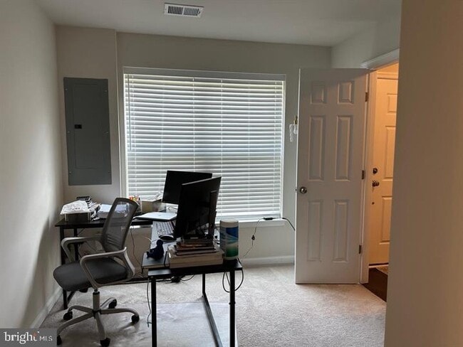 Photo - 7118 Rowlock Aly