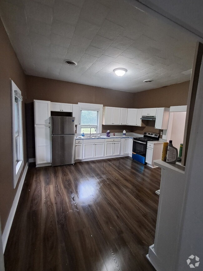Building Photo - 122 Highland Ave Rental