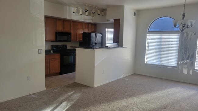 Building Photo - 2401 E Rio Salado Pky Unit 1052