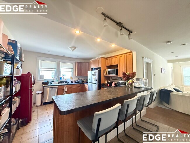 Photo - 53 Radnor Rd Unit 1