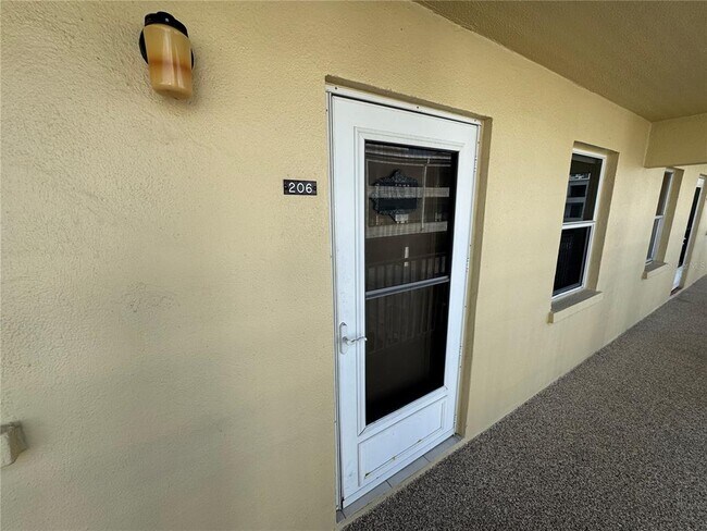 1400 Tarpon Center Dr Unit 206