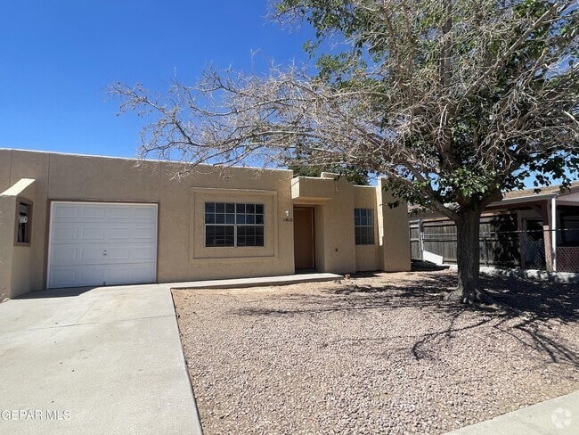 Building Photo - 10830 Cardigan Dr Rental