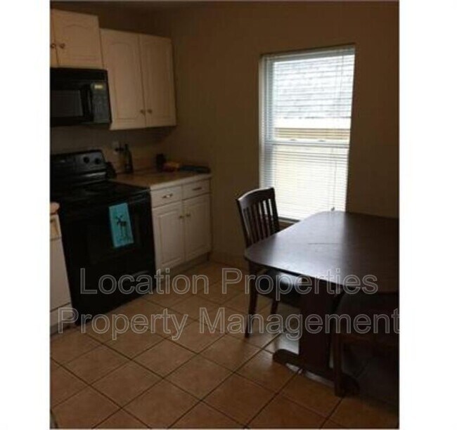 Photo - 310 E 11th St
