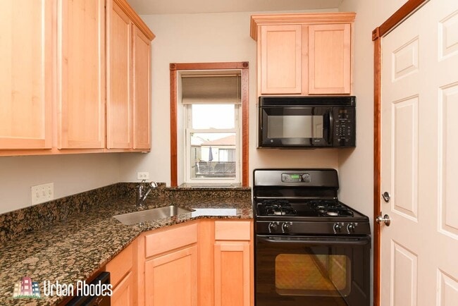 Photo - 3256 N Clifton Ave Unidad J06W