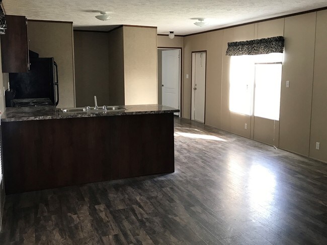 Cocina en forma de L - 1515 Miller S Ave