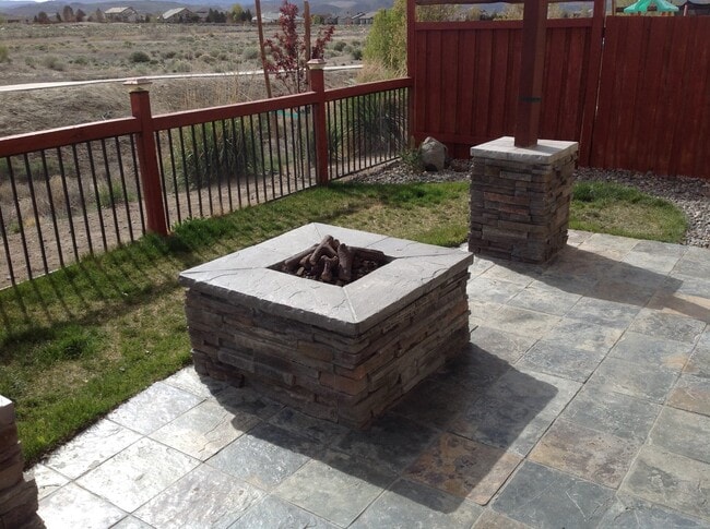3843 Artadi Dr