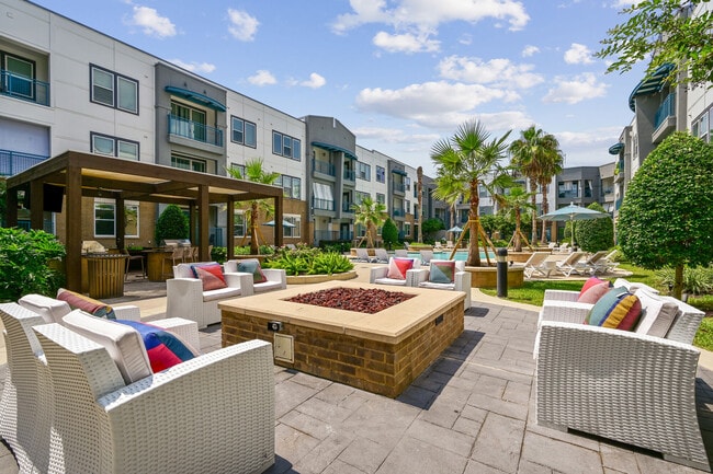 Photo - Flats on Tanglewilde