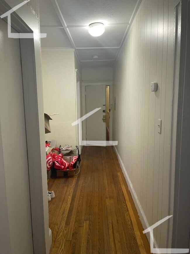 Photo - 1175 Boylston St