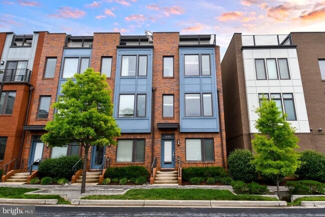 Building Photo - 16301 Columbus Ave