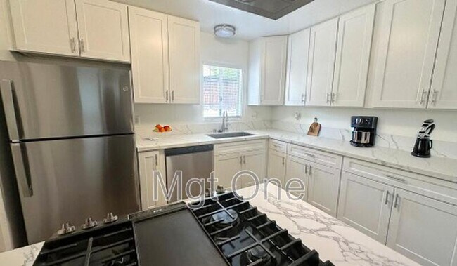 Photo - 425 Glenhill Dr