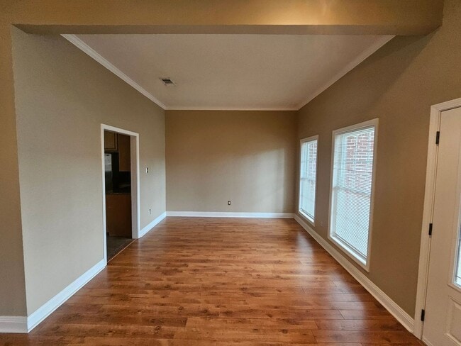 Photo - 442 Country Club Rd