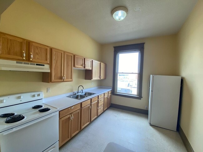 Photo - 786 7th St E Unit 2