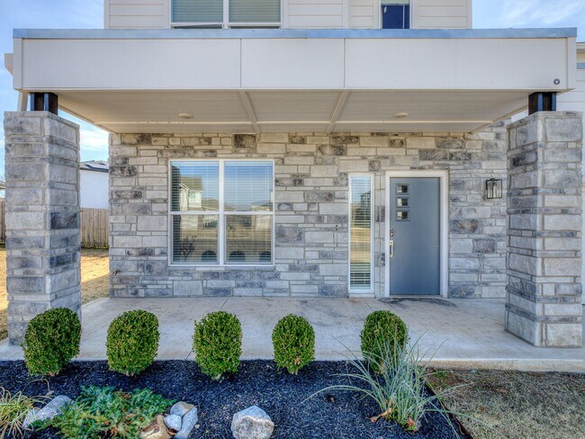 Photo - 508 NW 176th Terrace