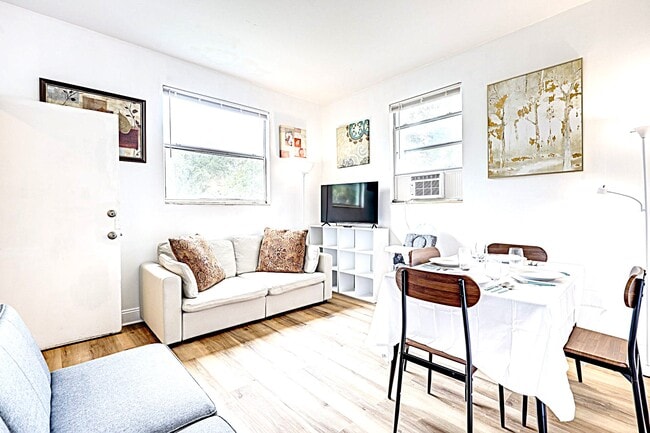 Photo - 2604 Post St