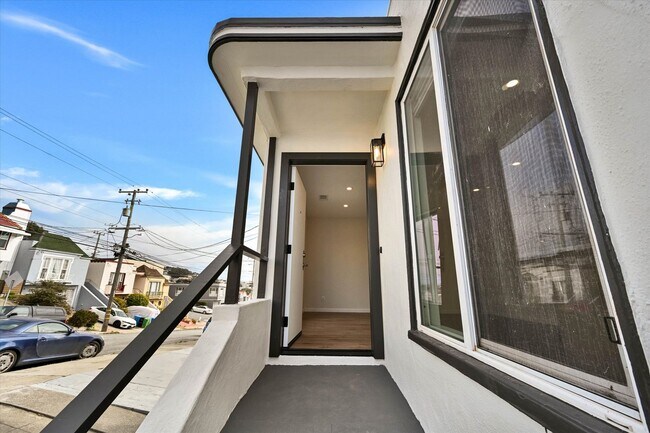 123 Byxbee St