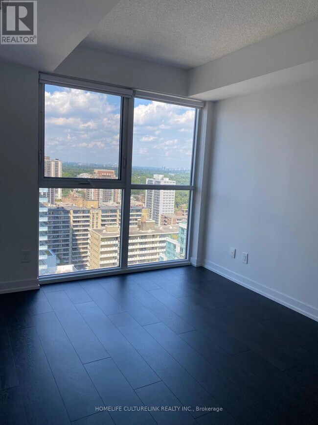 Photo - 125 Redpath Ave Unité 2204