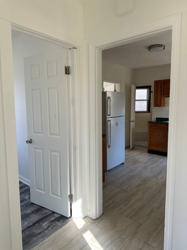 Photo - 107 N Bridge St