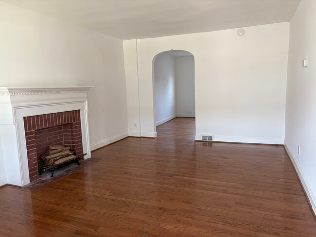 Photo - 546 47th St