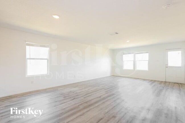 Photo - 131 Agave Cir