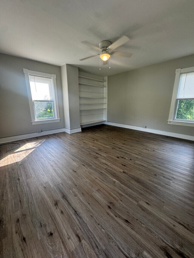 5900 Sullivan Trail Unidad 2nd floor