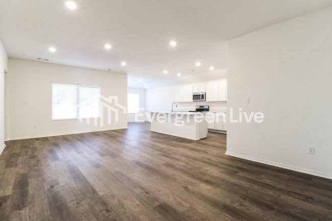 Photo - 115 Jasmine Ct