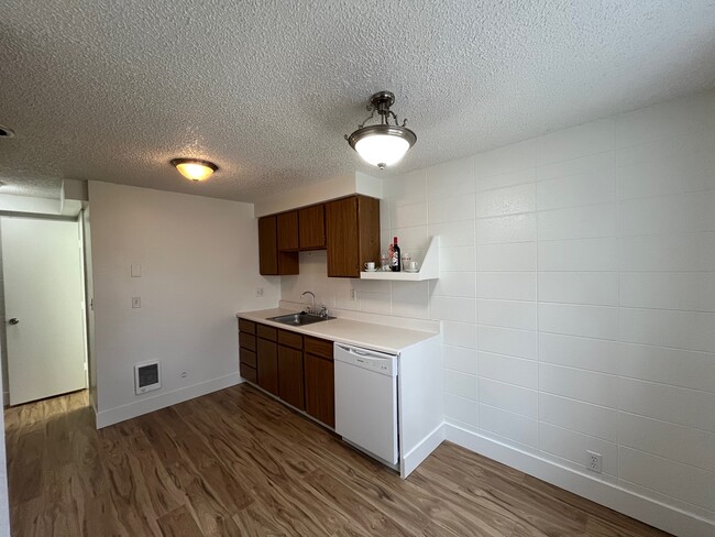Photo - 874 S Curtis Rd