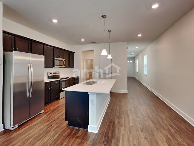 Photo - 1105 Walden Pond Dr