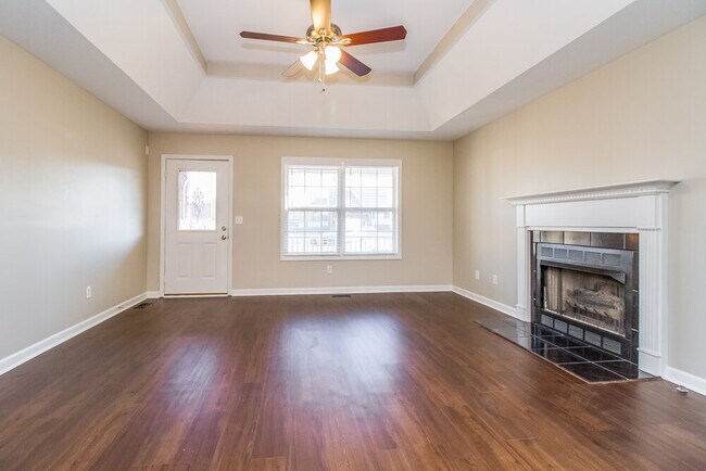 Photo - 304 Acorn Ct