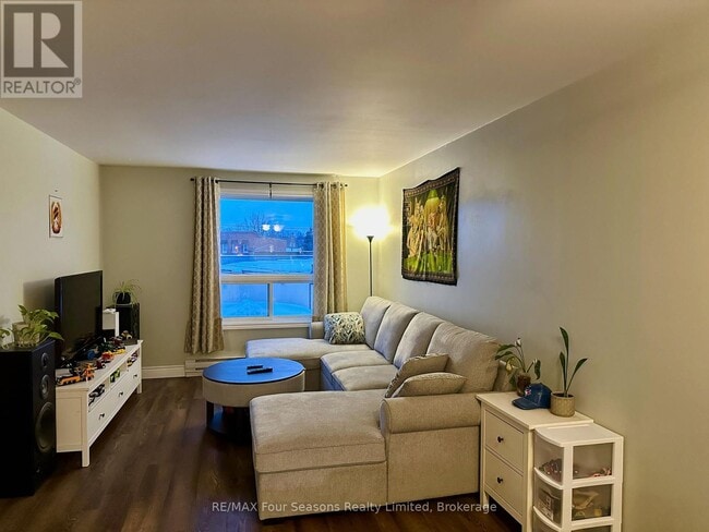 Photo - 206 Perry St Unité A4