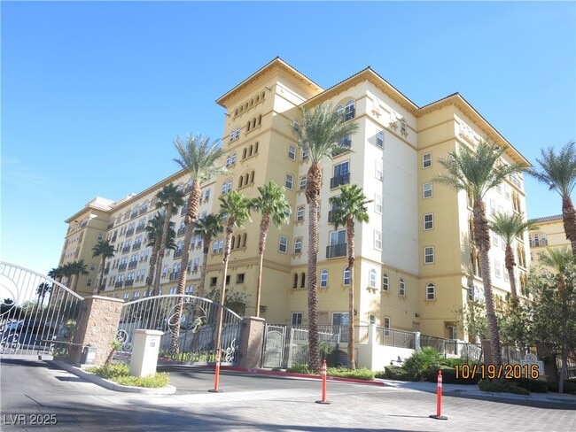 Building Photo - 2455 W Serene Ave Unit 645