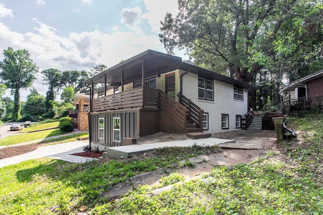 Photo - 167 Rockmart Dr SW