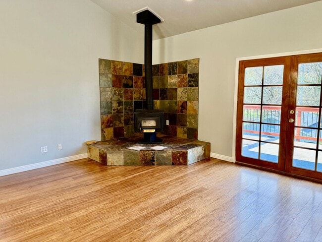 Photo - Unique Horse property with 2 units