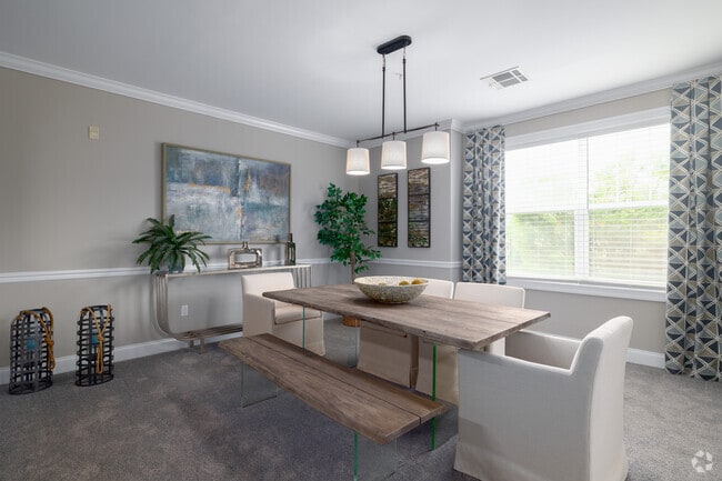 2BR, 2BA - 1,670SF - Dining Area - Princeton Terrace At West Windsor