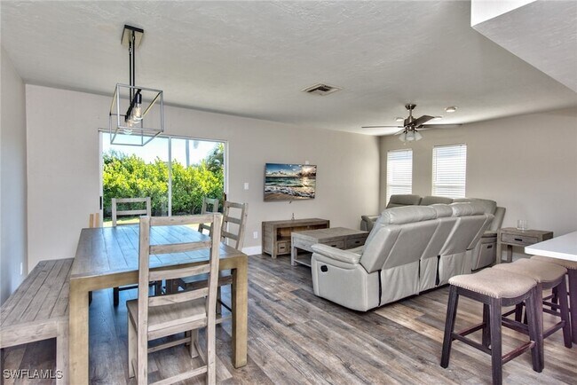 Photo - 517 98th Ave N