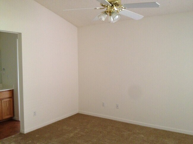 Photo - 638park Unit 1