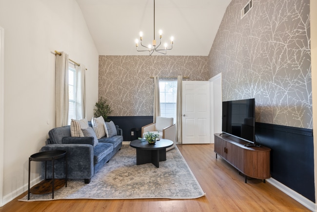 Building Photo - 987 Dimmock St SW Rental