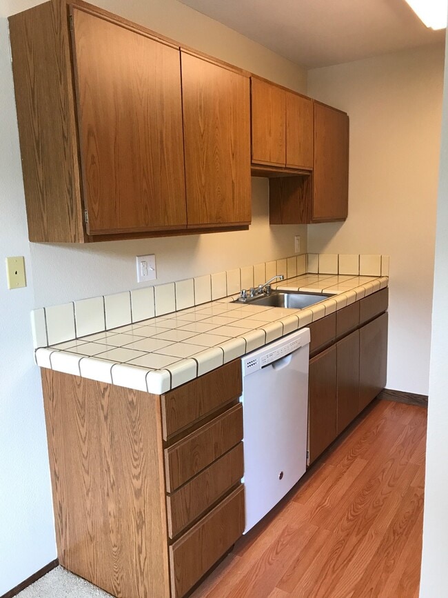 Kitchen - 362 Alida Way