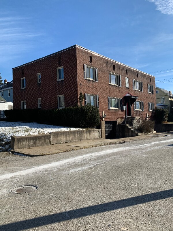 Photo - 1615 Sumac St Unit 2nd Floor Left