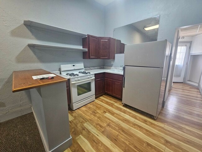 Photo - Studio Apartment Available for Rent