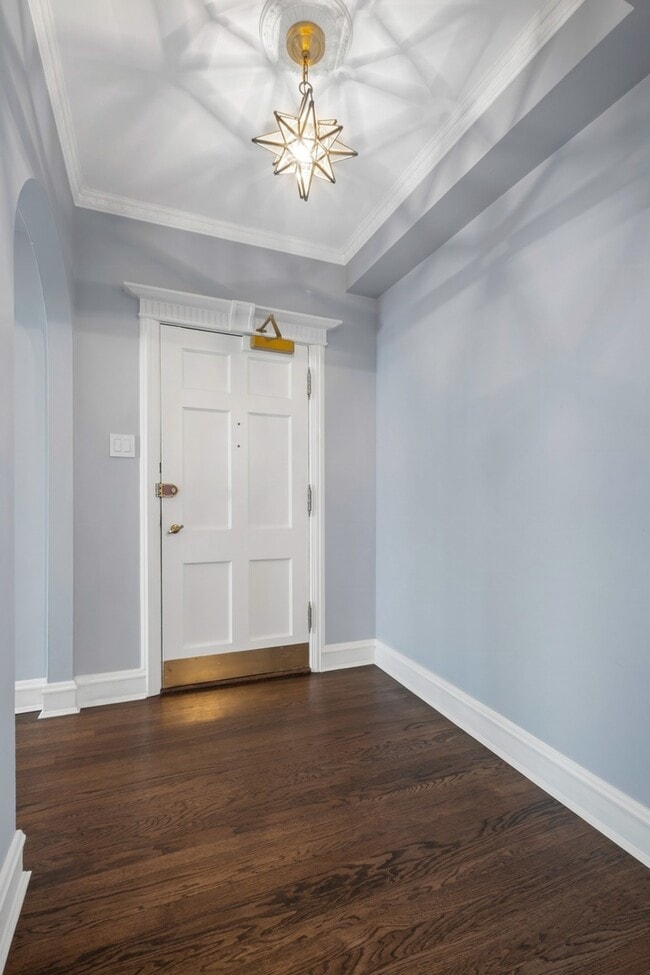 Photo - 4300 N Marine Dr Unit 602