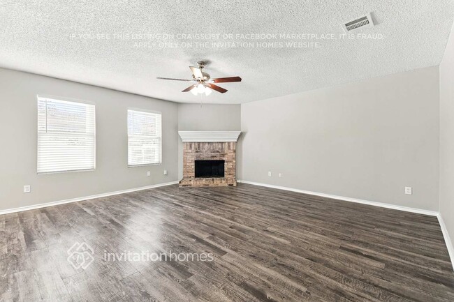 1202 Leeward Ln