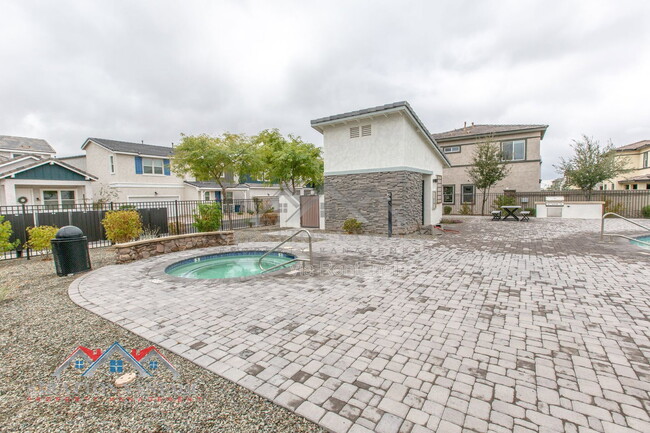 Photo - 2095 S Saguaro Dr