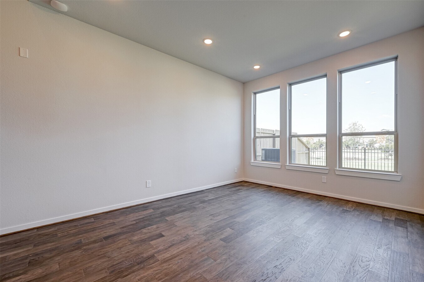 Photo - 6570 Scarlet Pond Ln