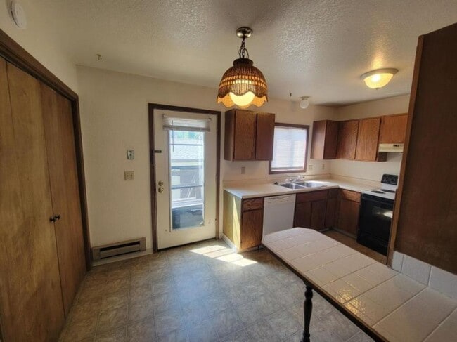 Photo - 4 bedroom in Billings MT 59101