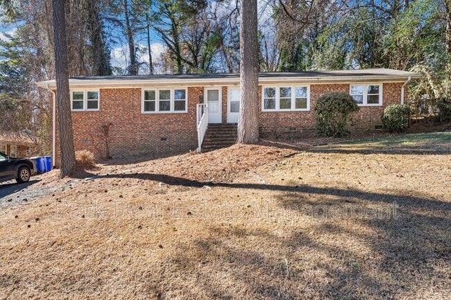 Photo - 635 N Columbia St