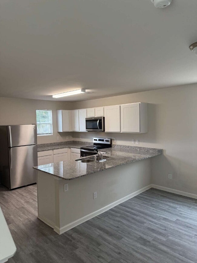 Photo - Charming 3-Bed Oasis with 2.5 Baths in Bea...