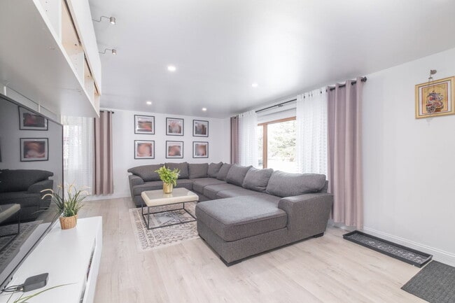 Photo - 5621 S 22nd St